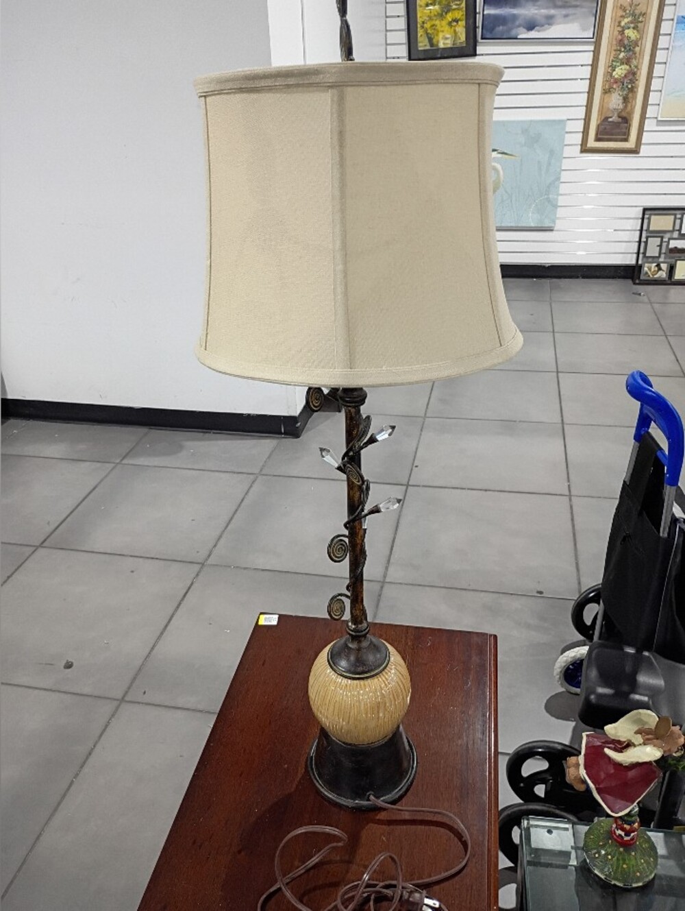 Lite Source Ball Collection M.#089 Neutral Beige Table Lamp Decor Metal Base.